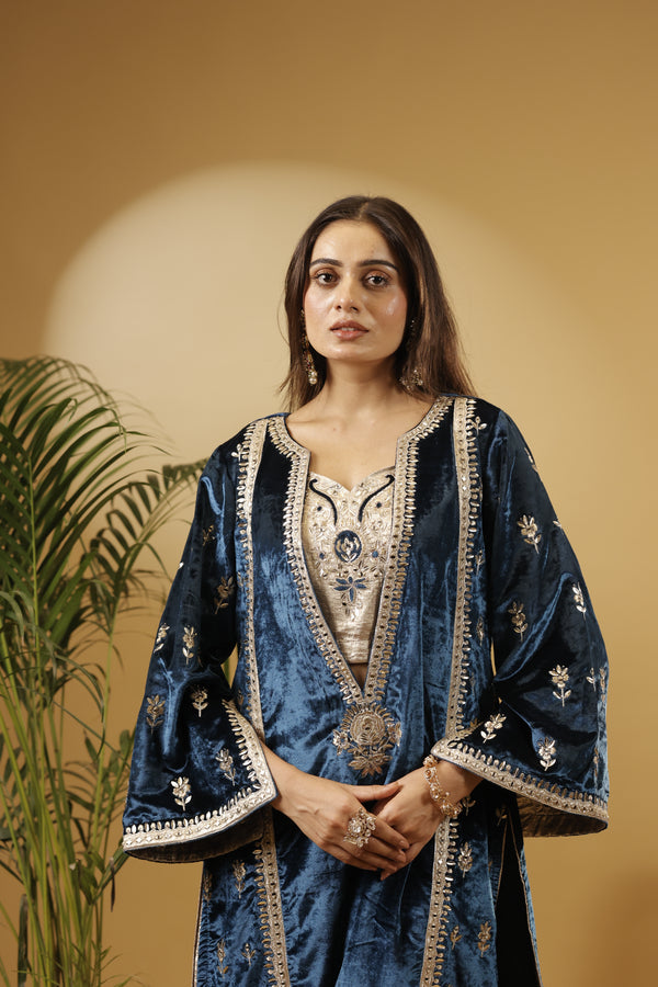 3-Piece Long Kurta Set in Viscose Velvet with Mirror & Zari Work